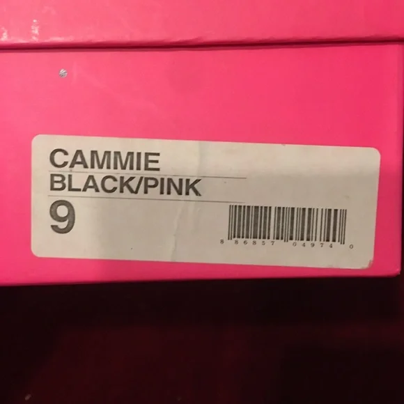 Betsey Johnson Cammie bow heels - Picture 5 of 5